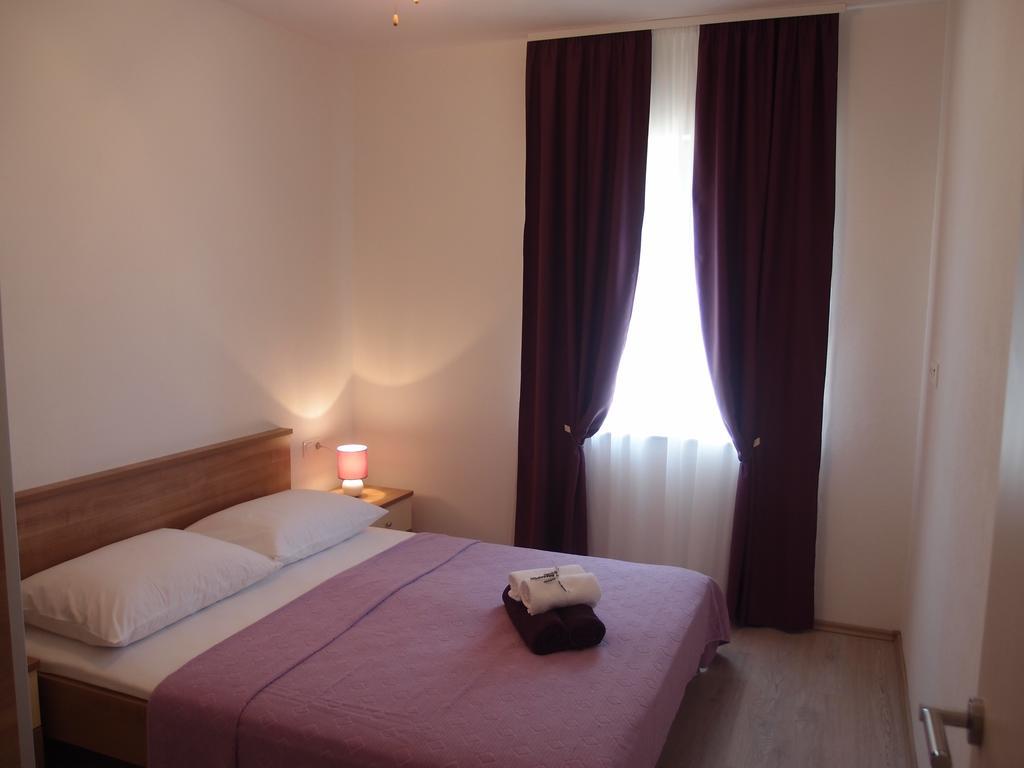 Apartments Kadulja Trogir Zimmer foto